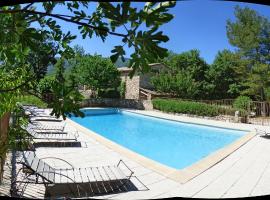 Hôtel Lou Caleù restaurant le Rocher des Abeilles，位于Saint-Martin-de-Castillon的酒店