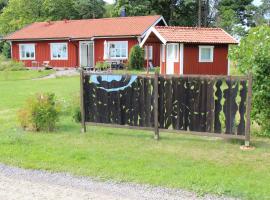 Holiday home in Molnbo near Gnesta，位于Mölnbo的乡村别墅