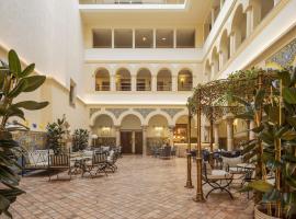 伊露尼翁梅里达宫酒店，位于梅里达的酒店