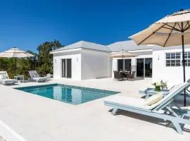 NEW Tropical Private Pool Villa Beach 5min Drive