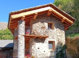 Casa Luzart Locanda Codirosso，位于Stroppo的酒店