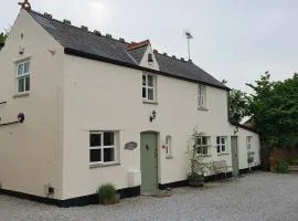 Vale View Cottages -The Coach House