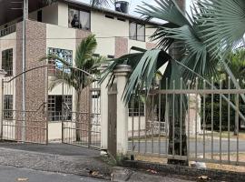 HOTEL TORRES DE EL CANEY，位于Salinas de Cumaral的酒店