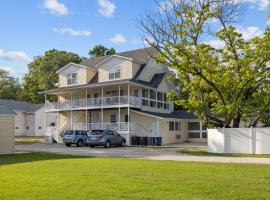 Downtown Kimmswick Room~Renovated~Prime Location，位于Imperial的酒店