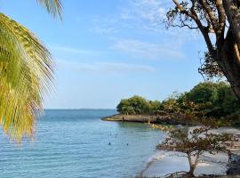 CosyLife Sainte-Rose - Villa calme avec vue Sofaïa à 3km de la plage，位于圣罗斯的酒店