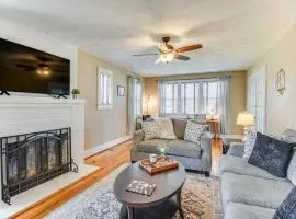 Charming Smithfield House Walk to Downtown!