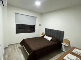 Departamento Nº 6 en complejo semiprivado (2 habitaciones)，位于圣马丁的酒店