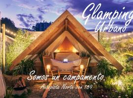 Glamping Urbano Bogota，位于波哥大的酒店