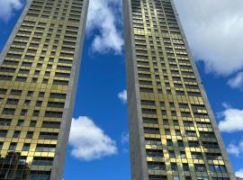 Floor 32! INTEMPO Luxury，位于贝尼多姆的酒店