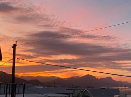 Lakeview Home overlooking Havasu Springs，位于帕克的酒店