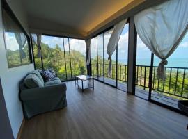 Ozone Hill Panoramic Residence @ Tong Nai Pan Beach，位于小通奈潘的酒店