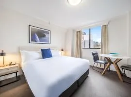 Oaks Sydney Castlereagh Suites