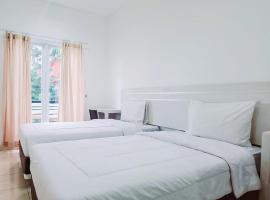 Gading Serpong Hotel Near Stadion Persita Redpartner，位于Anggris的酒店
