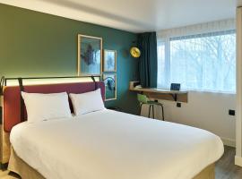Campanile Villennes-Sur-Seine - Poissy - Hôtel rénové en 2024，位于维尔尼斯苏泽的酒店