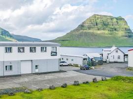 Stöð Guesthouse and apartments，位于格仑达积图的住宿