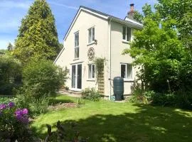 Sandpipers Cottage - Devon Sleeps 4, Garden, rural, Dog friendly