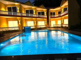 Eutopia Beach Resort - Boutique Resort with Pool by Rio Hotels India，位于莫尔吉姆的酒店