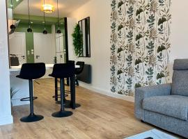 Le Chardon- appartement 2chambres- avec stationnement，位于南希的酒店