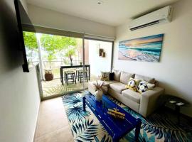 2 Bedroom Oceanfront Condo with Wi-Fi, AC and Pool，位于帕里塔的酒店