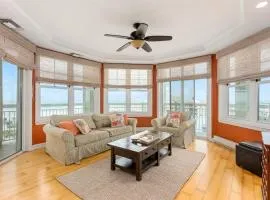 Residence 603 At The Grand