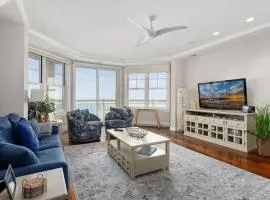 Residence 709 At The Grand