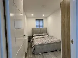 2 Bed-Sleeps 5-Free Parking-Pet Friendly