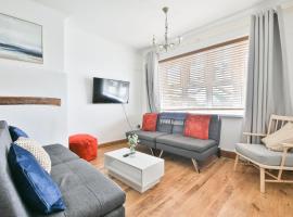 StayRight Homely 3 Bedroom House in Vibrant Whitchurch，位于卡迪夫的度假屋
