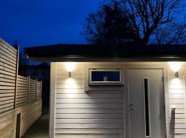 Eget hus i Linköping västra，位于Vikingstad的酒店