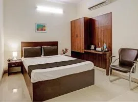 OYO Flagship 35467 Shiridi Residency Near Birla Mandir