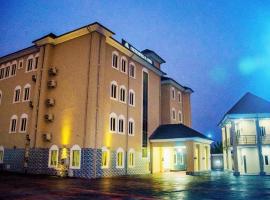 Crownsville Hotel - Airport Road，位于哈科特港的酒店