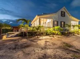 Modern house with océano view in Belize