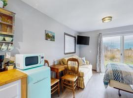 Breakwater Inn - Bulfinch Condo #5，位于Grayland的酒店