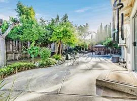 iStay Gorgeous 4B/2.5B Relaxed House