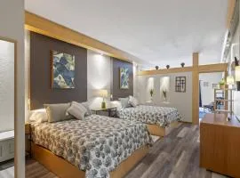 315A Palm Villa | European Village