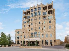 The Oread Lawrence, Tapestry Collection by Hilton，位于劳伦斯的酒店