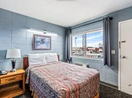 Broadway Inn