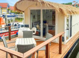 Awesome Ship-boat In Rheinsberg Hafendorf With 1 Bedrooms，位于诺伊鲁平的酒店