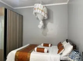 Quaint one bedroom guest house near main airport