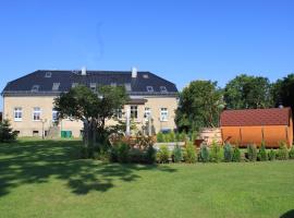 Ferienwohnung im Gutshaus Mühlhof，位于普伦茨劳的酒店