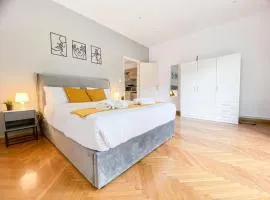 Syntagma square, 45sqm luxurious apartment