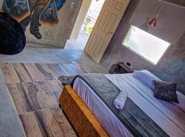 Urban Hostal San Gil- Piscina Restaurante Bar，位于圣希尔的酒店