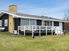 Amazing Home In Føllenslev With Kitchen