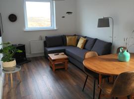 Connemara Lake View Apartment，位于Camus Eighter的旅馆