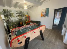 la Casa d'Olianna - Jolie Maison / Jeux / Grand jardin，位于Villeny的酒店