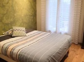 Chambre dans un écrin de verdure