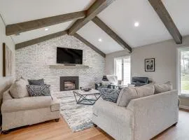 Peaceful Longview Home with Pond, 6 Mi to Downtown!