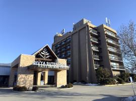 Divya Sutra Plaza and Conference Centre, Vernon, BC，位于弗农的酒店