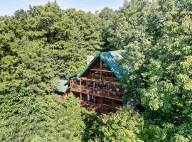 Secluded 3br Mountain View Cabin Hot Tub Pool