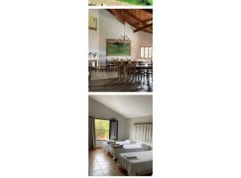 Fazenda com 3 espaços independentes - 10 suítes com PISCINA, 4 suítes com JACUZZI ou Chalé romântico com JACUZZI - Wi-Fi 400MB Lagos e Cavalos，位于佩德拉贝拉的酒店