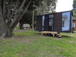 Tiny House 2 at Grampians Edge，位于Dadswells Bridge的酒店